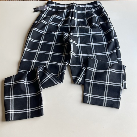 Forever 21 Pleat Front Black & White Plaid Pants - Picture 10 of 10